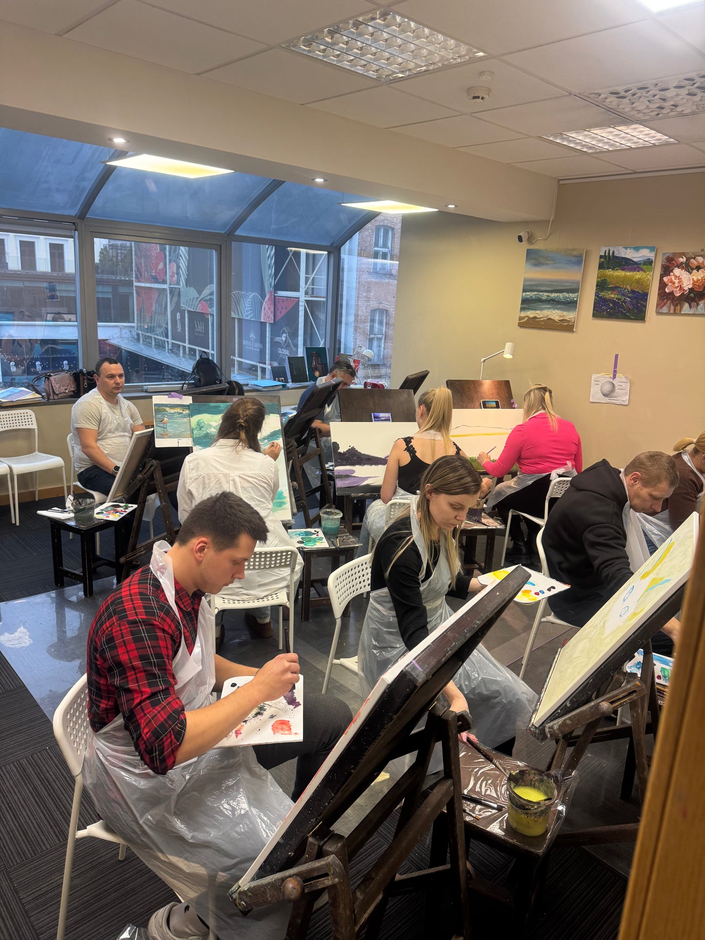 Корпоративы по живописи: уникальные и вдохновляющие мероприятия для любых праздников