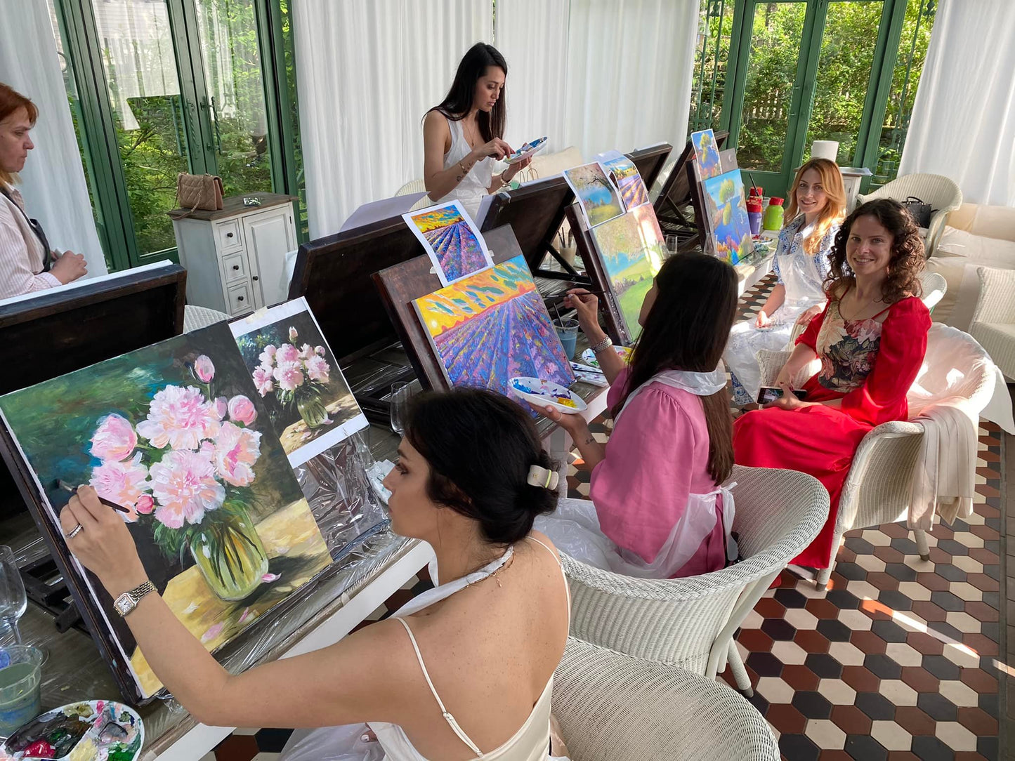 Corporate painting events for companies: unique and inspiring events for any holiday